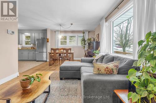 316 Bruce Street, Woodstock (Woodstock - South), ON - Indoor Photo Showing Living Room