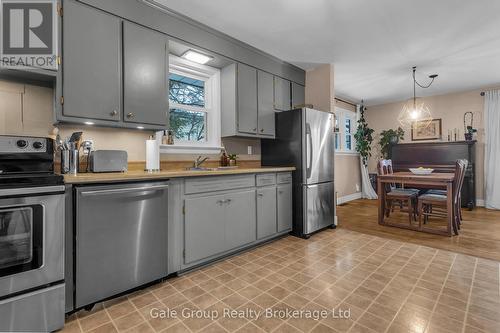 316 Bruce Street, Woodstock (Woodstock - South), ON - Indoor Photo Showing Kitchen