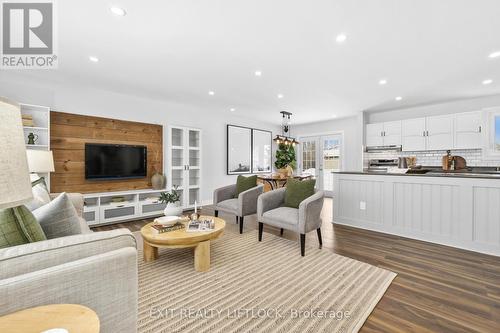 1018 Meadowview Road, Kawartha Lakes (Omemee), ON - Indoor Photo Showing Living Room