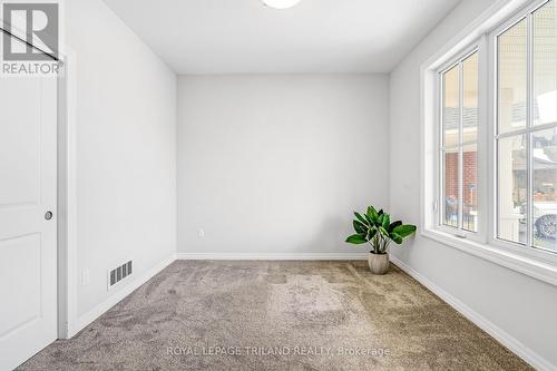 52 Charter Creek Court, St. Thomas, ON - Indoor Photo Showing Other Room