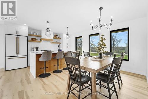 1671 County Rd 43 Road, North Grenville, ON - Indoor Photo Showing Dining Room