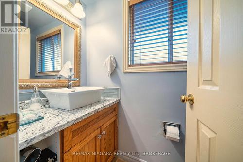 90 Mary Street, Niagara-On-The-Lake (Town), ON - Indoor Photo Showing Bathroom