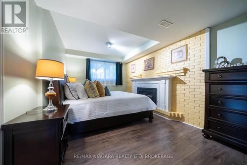 90 Mary Street, Niagara-On-The-Lake (Town), ON - Indoor Photo Showing Bedroom