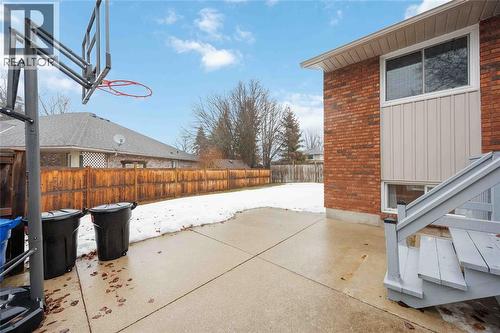 929 Assiniboine Crescent, Sarnia, ON - Outdoor