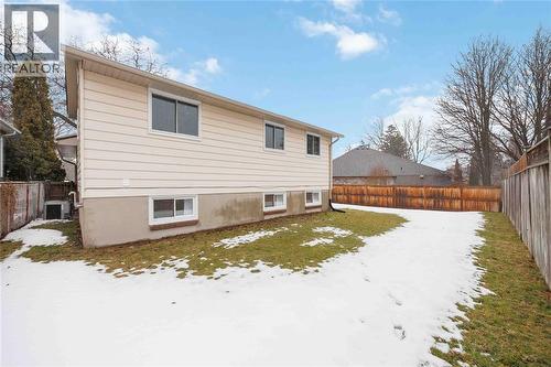 929 Assiniboine Crescent, Sarnia, ON - Outdoor With Exterior