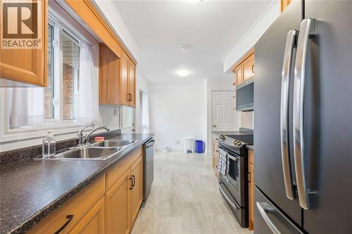 929 Assiniboine Crescent, Sarnia, ON - Indoor Photo Showing Kitchen With Double Sink