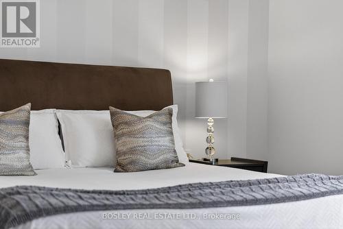 69 Manor Road E, Toronto, ON - Indoor Photo Showing Bedroom