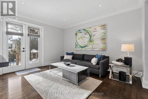 69 Manor Road E, Toronto, ON - Indoor Photo Showing Living Room
