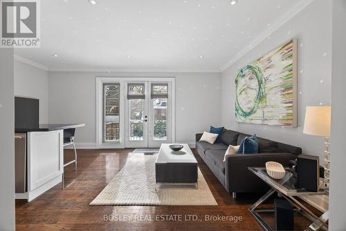 69 Manor Road E, Toronto, ON - Indoor Photo Showing Living Room