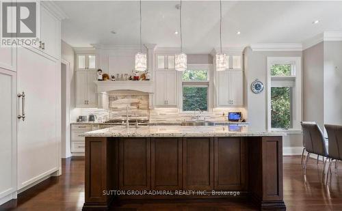 669 Bedford Park Avenue, Toronto, ON - Indoor Photo Showing Kitchen With Upgraded Kitchen