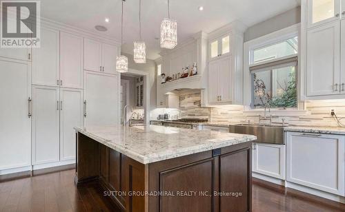669 Bedford Park Avenue, Toronto, ON - Indoor Photo Showing Kitchen With Upgraded Kitchen