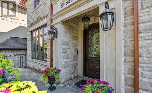 669 Bedford Park Avenue, Toronto, ON - Outdoor