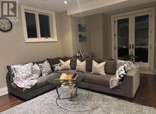 669 Bedford Park Avenue, Toronto, ON - Indoor Photo Showing Living Room