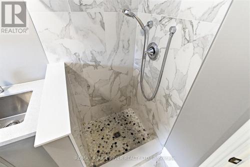 4199 Hwy 2 Highway, Clarington, ON - Indoor Photo Showing Bathroom