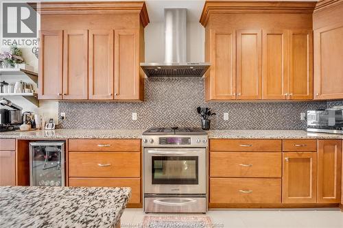 12337 Candlewood Drive, Tecumseh, ON - Indoor Photo Showing Kitchen