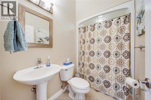 12337 Candlewood Drive, Tecumseh, ON - Indoor Photo Showing Bathroom