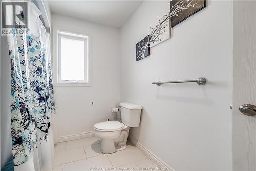 12337 Candlewood Drive, Tecumseh, ON - Indoor Photo Showing Bathroom