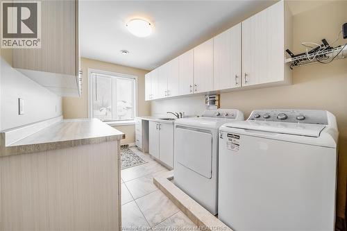 12337 Candlewood Drive, Tecumseh, ON - Indoor Photo Showing Laundry Room