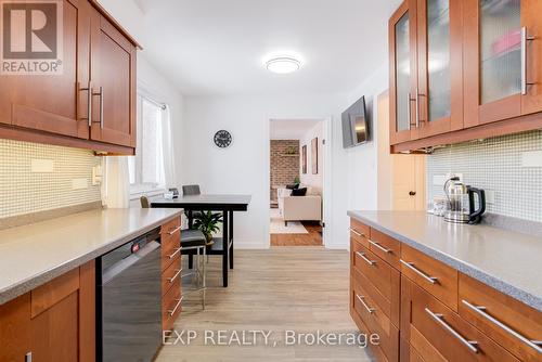 104 Stuart Street, Whitchurch-Stouffville, ON - Indoor Photo Showing Kitchen