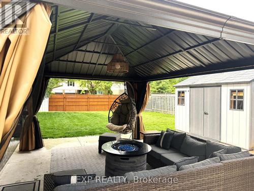 104 Stuart Street, Whitchurch-Stouffville, ON - Outdoor