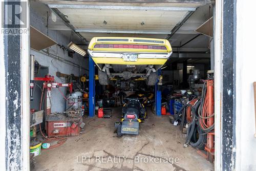 22985 Lakeridge Road, Brock, ON - Indoor Photo Showing Garage