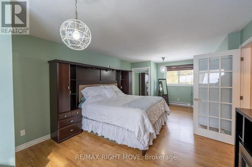 3304 Goldstein Road, Severn, ON - Indoor Photo Showing Bedroom