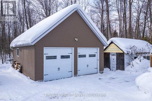 Detached, insulated, heated 30' x 24' shop/garage - 3304 Goldstein Road, Severn, ON - Outdoor