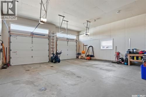 311 Mahabir Court, Saskatoon, SK - Indoor Photo Showing Garage