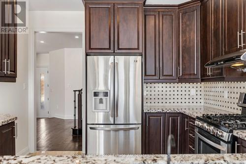 5836 Terrapark Trail, Mississauga, ON - Indoor Photo Showing Kitchen With Stainless Steel Kitchen With Upgraded Kitchen
