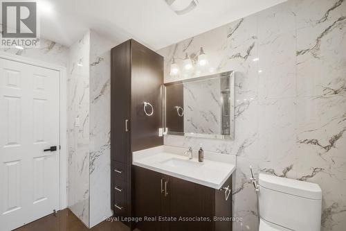 5836 Terrapark Trail, Mississauga, ON - Indoor Photo Showing Bathroom