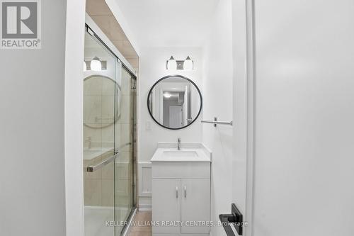 16 Stalbridge Avenue, Brampton, ON - Indoor Photo Showing Bathroom