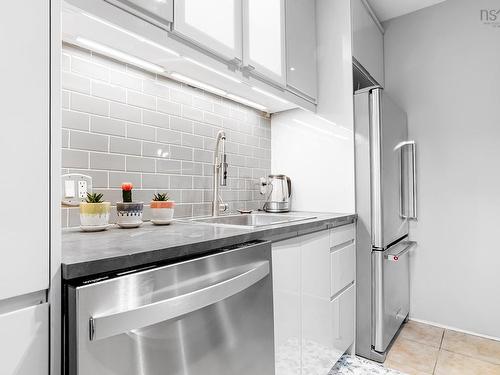 104 158 Farnham Gate Road, Halifax, NS 