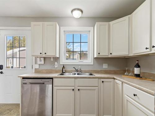 17 Harbourview Inn Loop, Salmon River Bridge, NS 