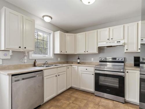 17 Harbourview Inn Loop, Salmon River Bridge, NS 