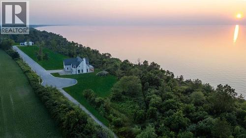 7031 Blue Coast Heights, Plympton-Wyoming, ON 