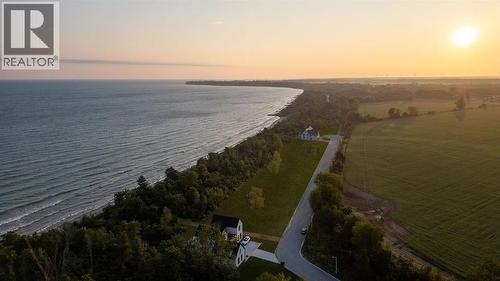 7053 Blue Coast Heights, Plympton-Wyoming, ON 