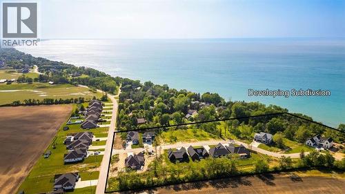 7041 Blue Coast Heights, Plympton-Wyoming, ON 