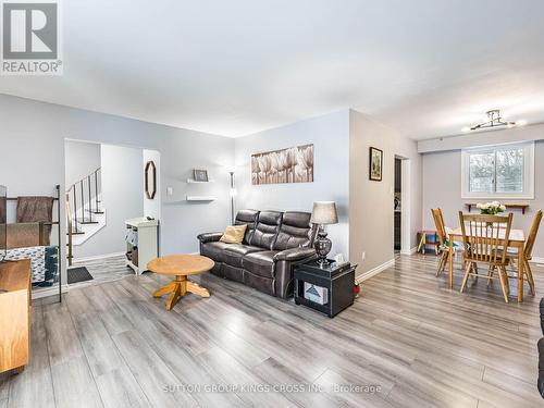 11 Bellefield Crescent, Wellington North, ON - Indoor