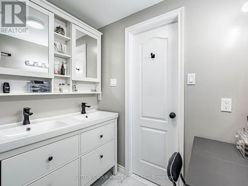 11 Bellefield Crescent, Wellington North, ON - Indoor Photo Showing Other Room