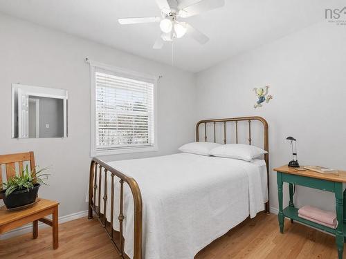 24 Rand Street, Hantsport, NS 