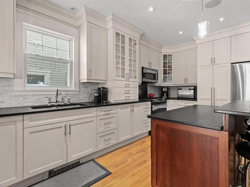 1588 Chestnut Street, Halifax, NS 