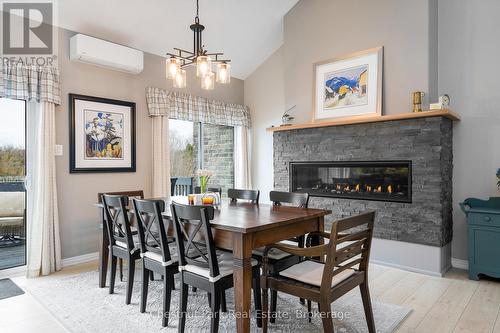 28 Boyd Crescent, Oro-Medonte (Moonstone), ON - Indoor Photo Showing Dining Room With Fireplace