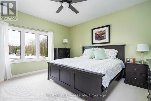 28 Boyd Crescent, Oro-Medonte (Moonstone), ON - Indoor Photo Showing Bedroom