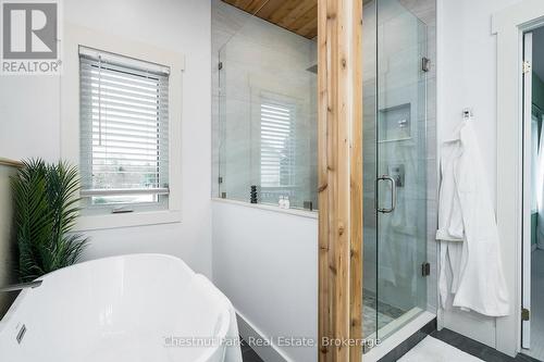 28 Boyd Crescent, Oro-Medonte (Moonstone), ON - Indoor Photo Showing Bathroom