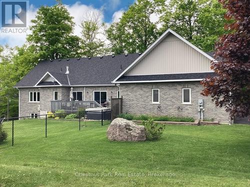 28 Boyd Crescent, Oro-Medonte (Moonstone), ON - Outdoor With Deck Patio Veranda
