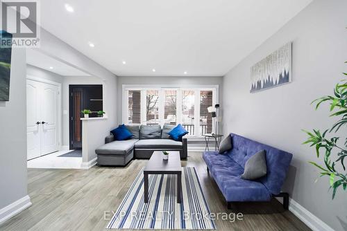 41 Keefer Road, Thorold, ON - Indoor Photo Showing Living Room