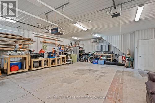 515 Jarvis Street, London South (South C), ON - Indoor Photo Showing Garage