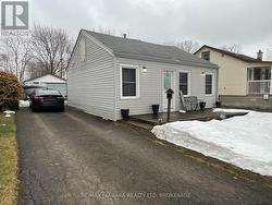 60 DUNKIRK ROAD  Welland (Lincoln/Crowland), ON L3B 2N6