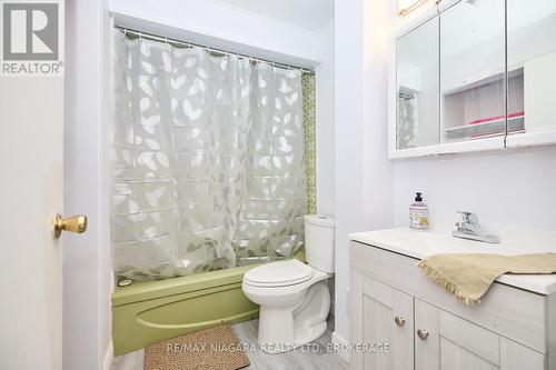 60 Dunkirk Road, Welland (Lincoln/Crowland), ON - Indoor Photo Showing Bathroom