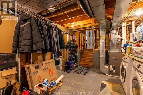 192 Woods Street, Chatham, ON - Indoor Photo Showing Laundry Room